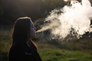 Vaping vs Smoking
