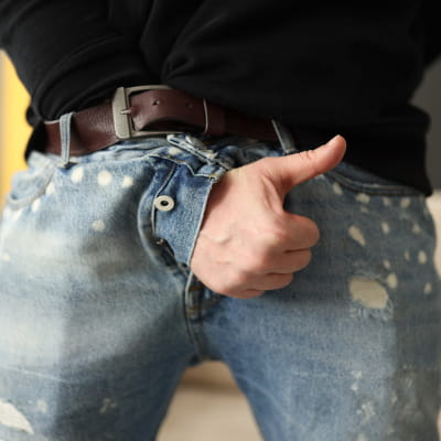 man feeling positive about his erectile dysfunction due to being able to manage it | e-surgery